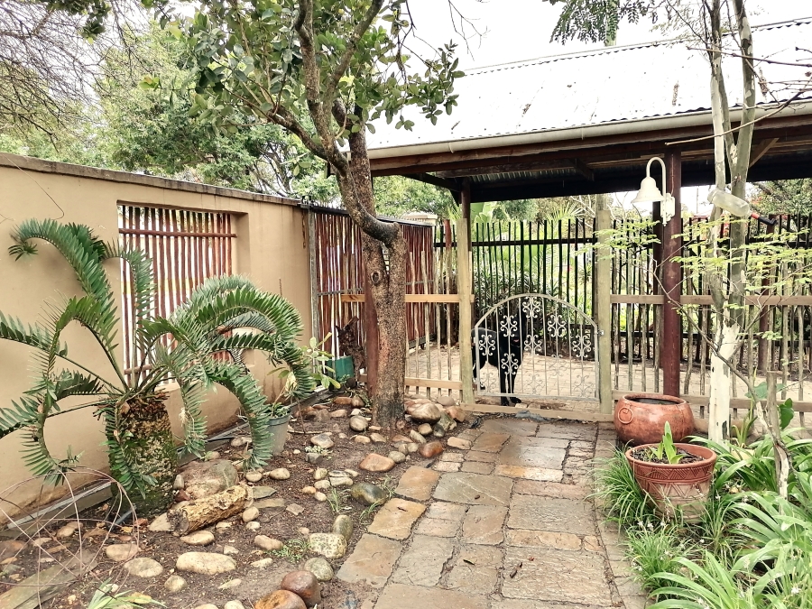 4 Bedroom Property for Sale in Humansdorp Eastern Cape